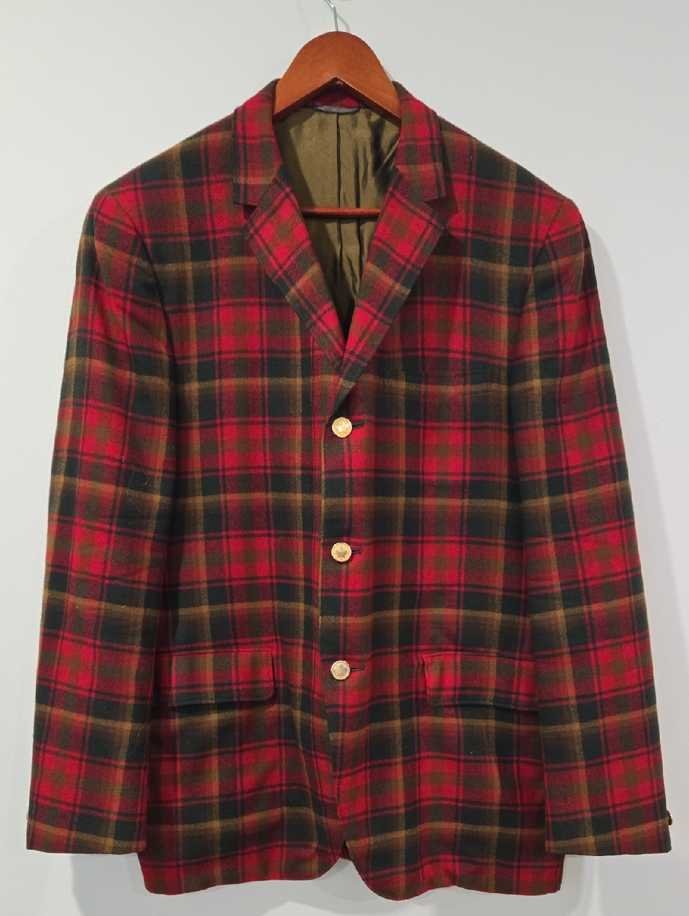 Vintage 1960's Canadian Tartan Wool Red and Green Plaid Sport Coat - Picture 11 of 12